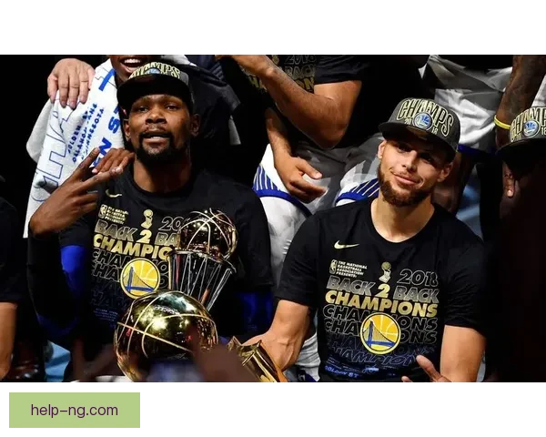 NBA季后赛激烈对决球队纷纷亮相詹姆斯和库里领衔争锋新赛季冠军之争